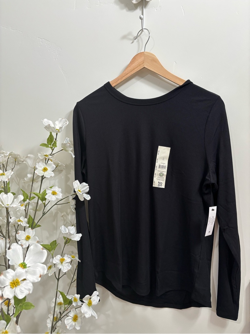 Women’s Ribbed Long-Sleeve Black Crewneck Shirt